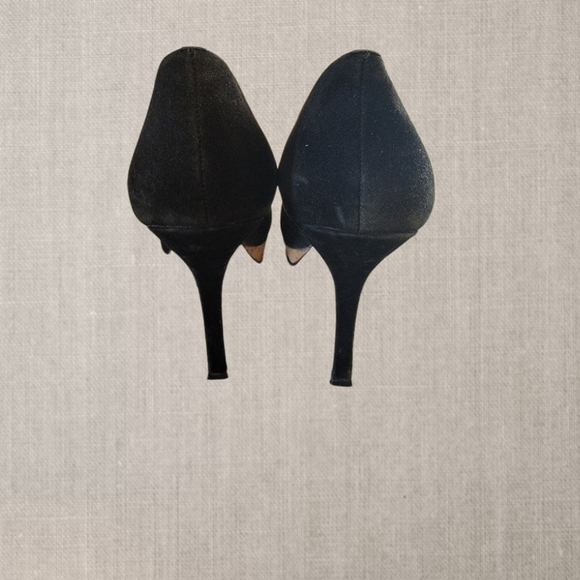 Nine West  Suede 4" heels - Picture 3 of 5